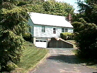 Building photograph for 85 SUNNY RIDGE RD